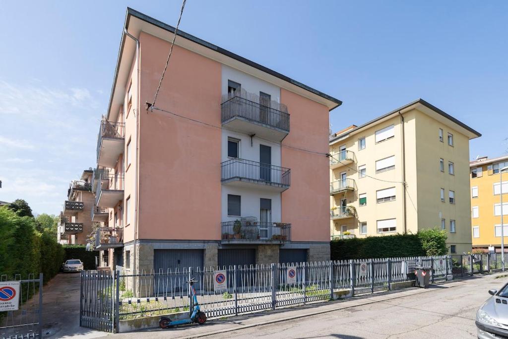 Facciata del condominio in Via Eulero, Padova
